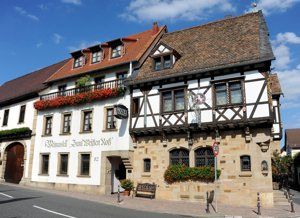 Hotel Weinkastell Zum Weissen Ross à Kallstadt Extérieur photo